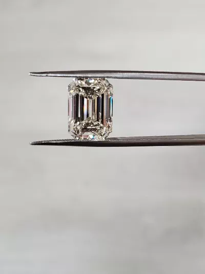 4.01ct K VS1 Rare Carat Ideal Cut Emerald Diamond