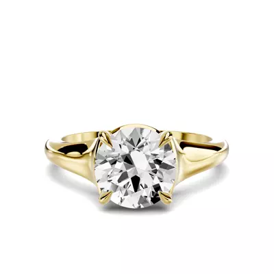 Stellora Grand Taper Bezel Engagement Ring
