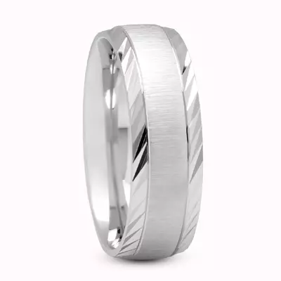 Vega Band With Diamond Cut Edges (7mm)