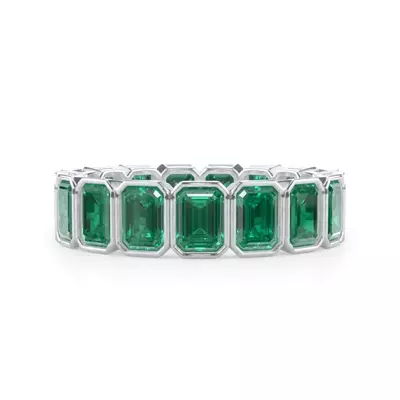 Vibrant Green Emerald-Cut Bezel Set Eternity Band