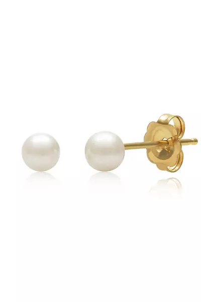 Classic Freshwater Pearl Stud (5-6mm)