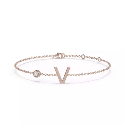 Bezel Lab Diamond Pavé Initial Bracelet - V