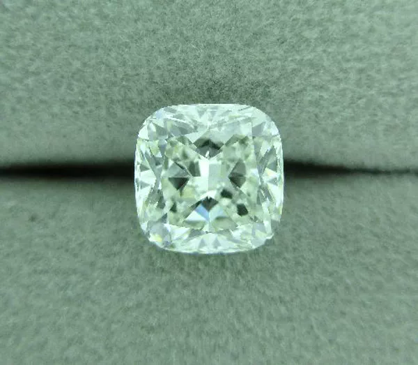 3.19 Carat · H · VS1 Rare Carat Ideal Cut