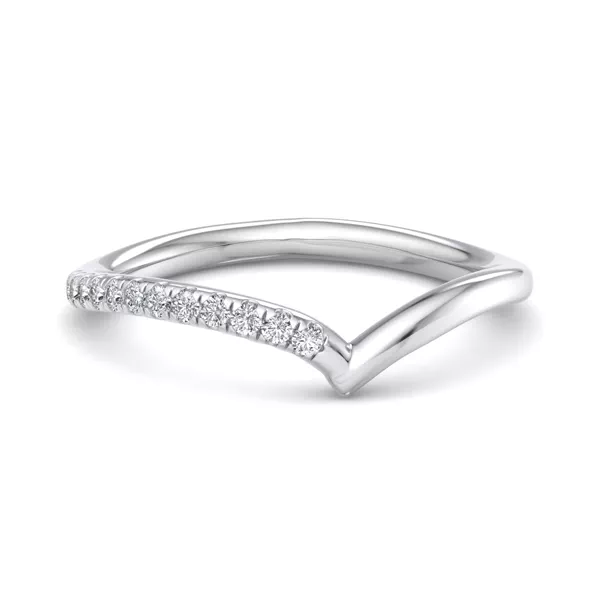 Davina Off-Centered Chevron Pavé Band