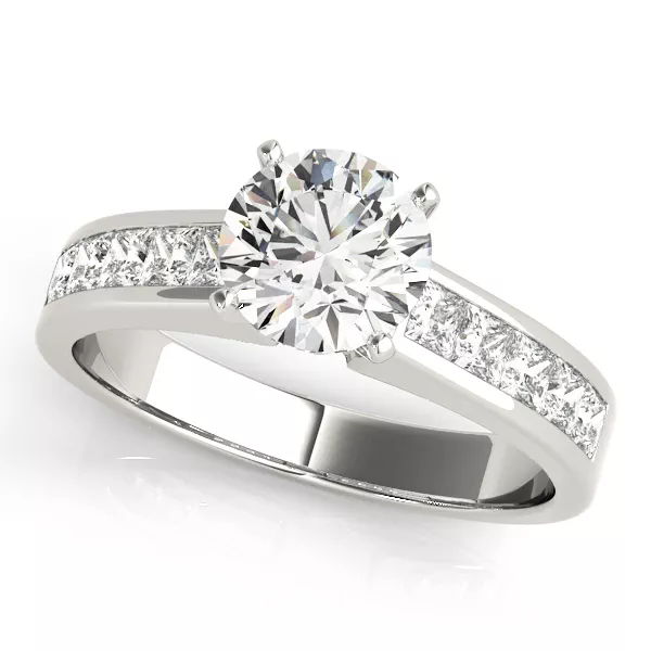 Asta Channel Diamond Ring With Princess Cuts