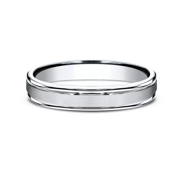 Satin Center Polished Edge Comfort-Fit Band (4.5mm)