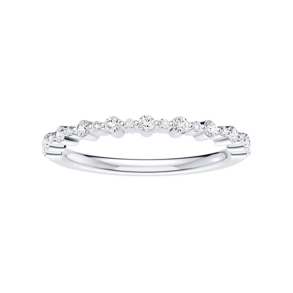 Classic Alternating-Sized Lab Diamond Band (0.25 ct. tw.)