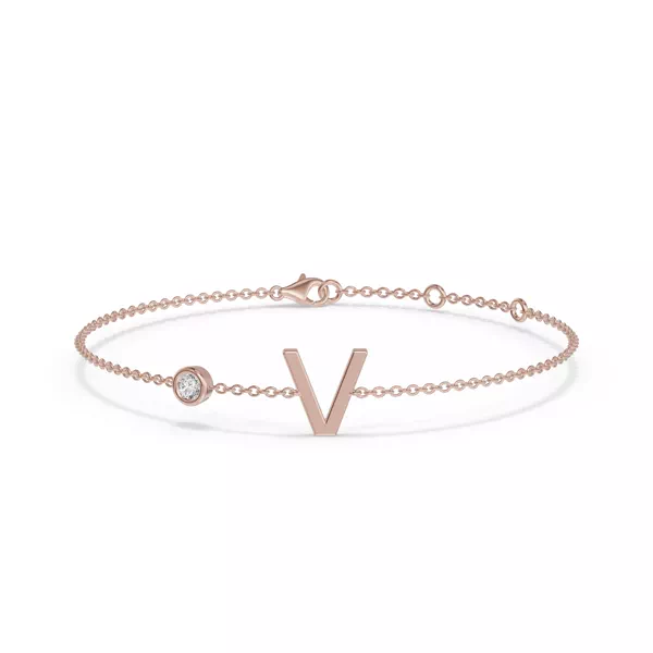 Bezel Lab Diamond Pavé Initial Bracelet - V