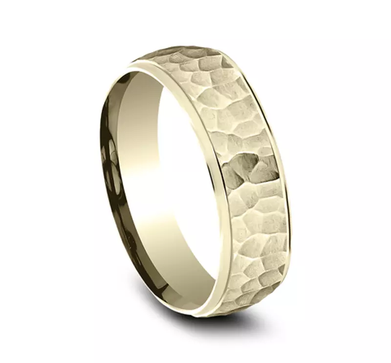 14K Yellow Gold Hammered Drop Edge Comfort-Fit Band (6mm)