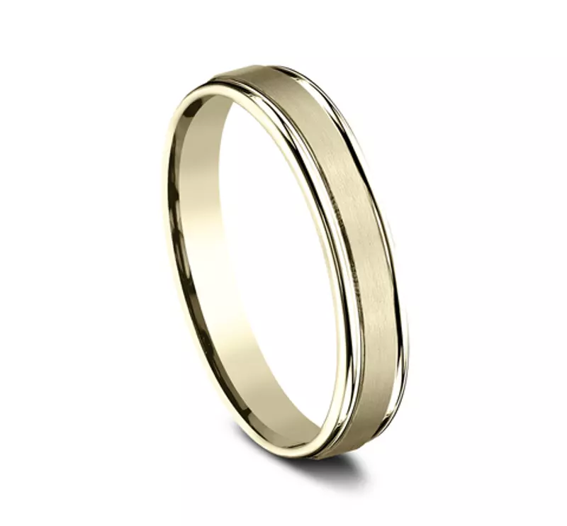 14K Yellow Gold Satin Center Polished Edge Comfort-Fit Band (4.5mm)