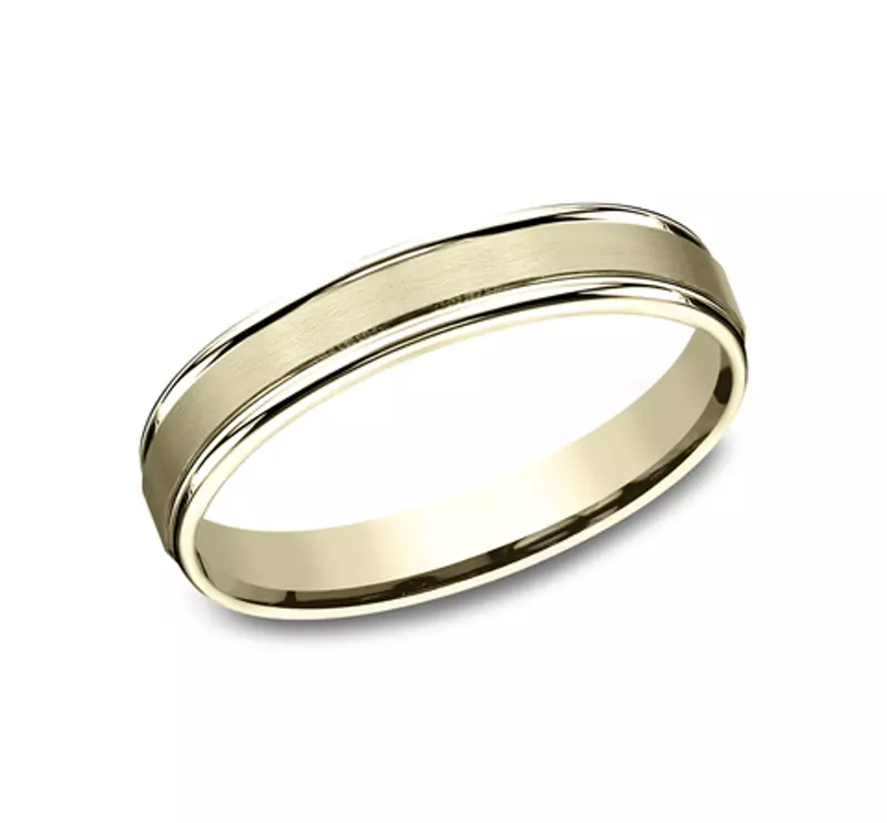 18K Yellow Gold Satin Center Polished Edge Comfort-Fit Band (4.5mm)