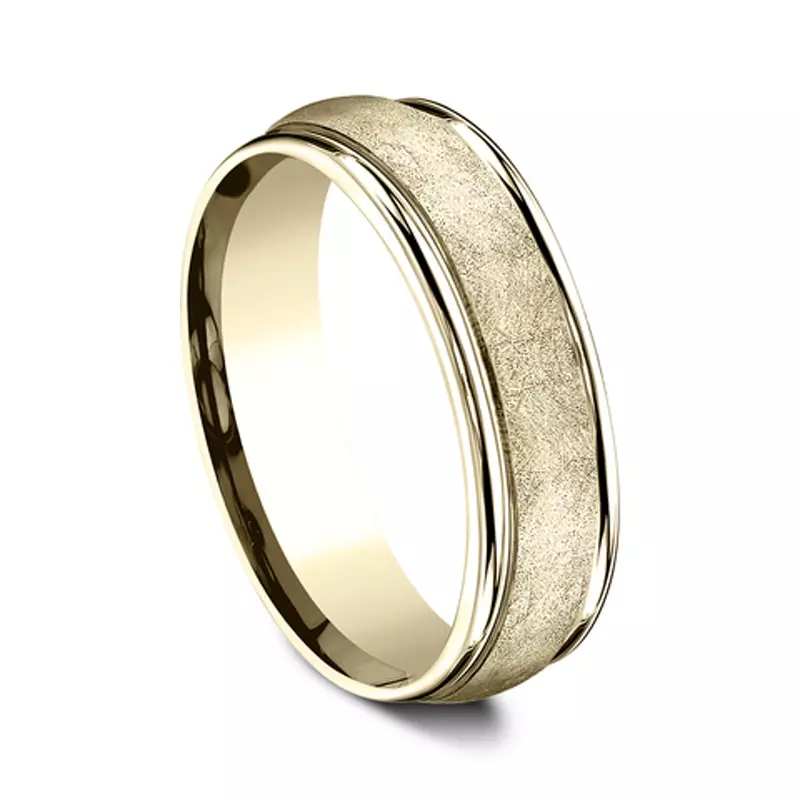 14K Yellow Gold Linen Texture Drop Edge Comfort-Fit Band (6.5mm)