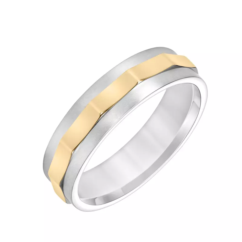 14K Yellow Gold Faceted Flat Edge Carved Band (6mm)