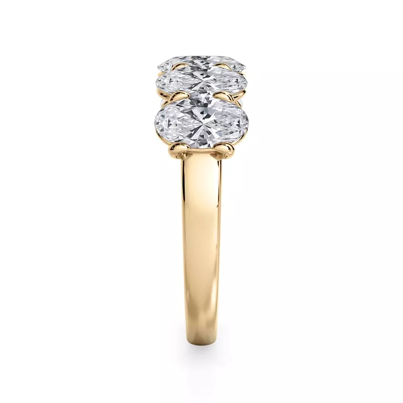 18K Yellow Gold Oval Cut Diamond 5 Stone Ring (2.50 ct. tw.)