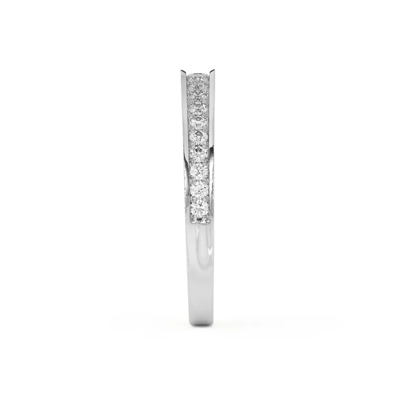 14K White Gold Bria Graduated Pavé Band