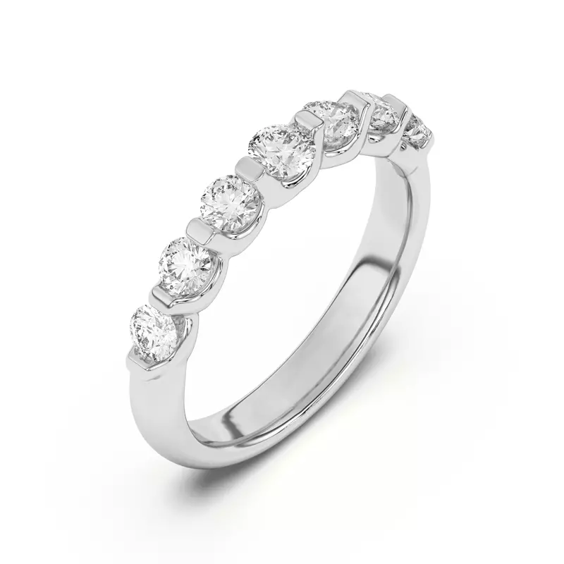 14K White Gold Uma Graduated Diamond Band