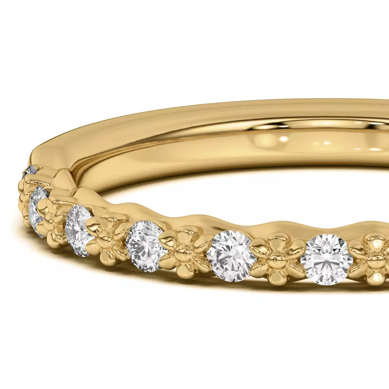 14K Yellow Gold Blooming Petal Pavé Band