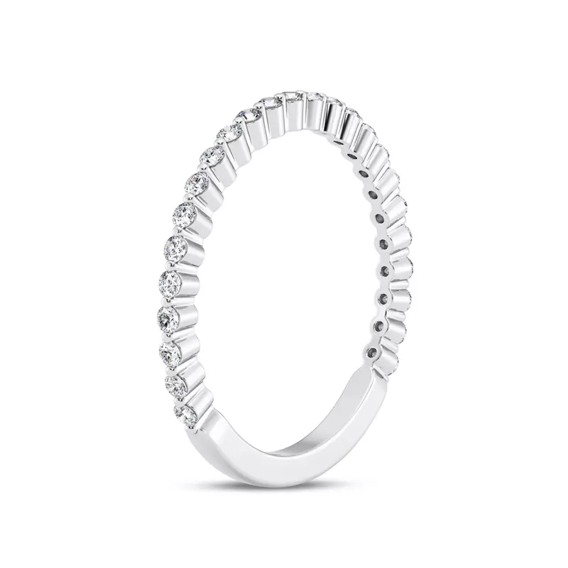 14K White Gold Tradition Shared Prong Diamond Band (1/4ct. tw.)