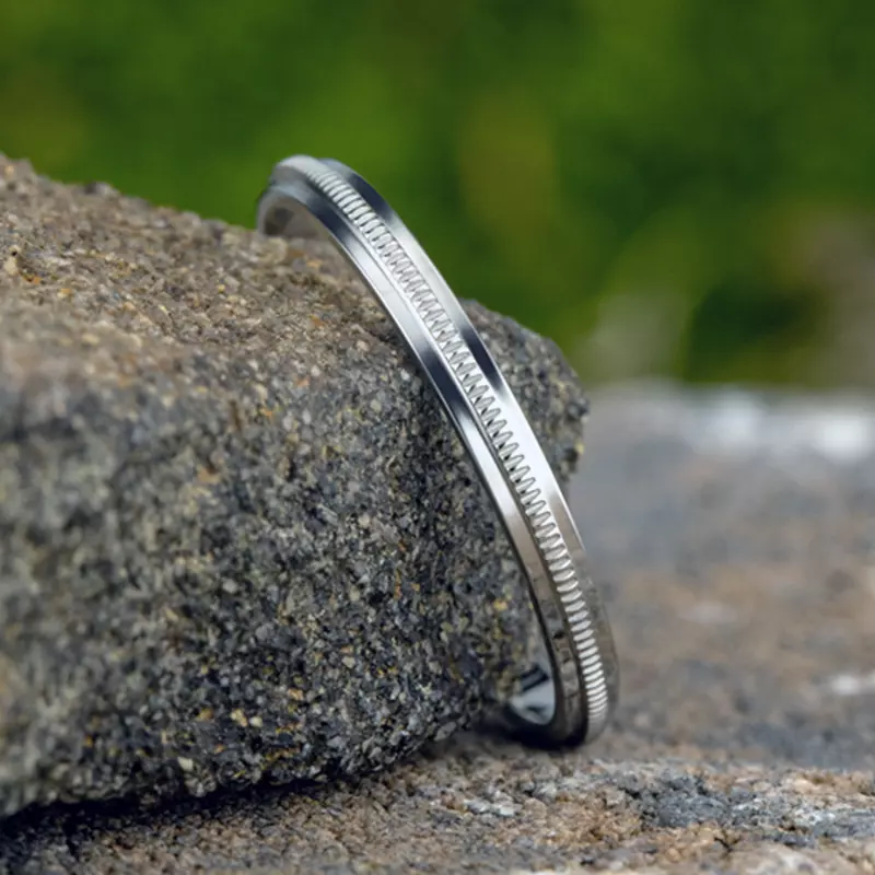 14K White Gold Grooved Reeded Band (2mm)