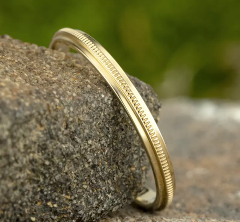 14K Yellow Gold Grooved Reeded Band (2mm)
