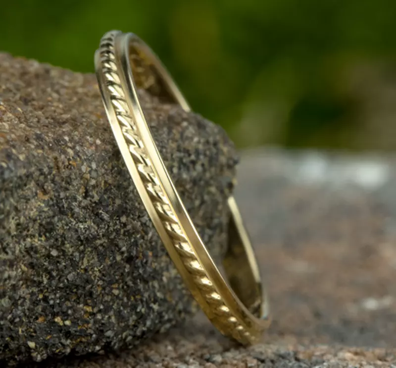 14K Yellow Gold Twisted Rope Band (2mm)