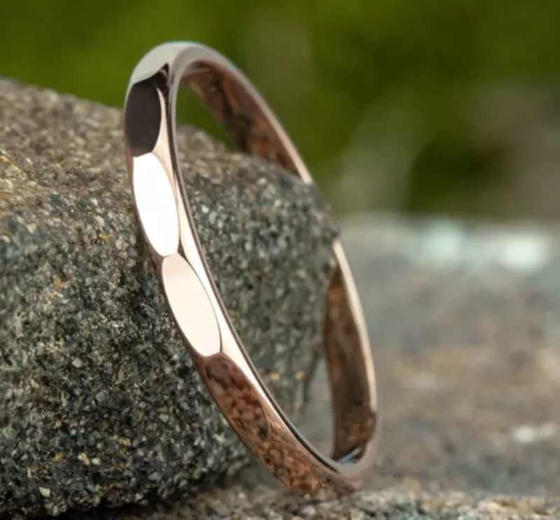 14K Rose Gold Polished Faceted Band (2mm)