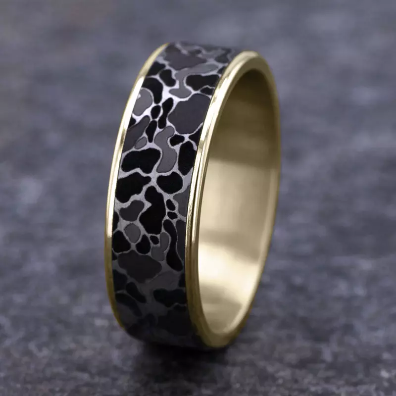 Yellow Gold 14k & Tantalum Stealth Camo Two-Tone Comfort-Fit (7.5mm)