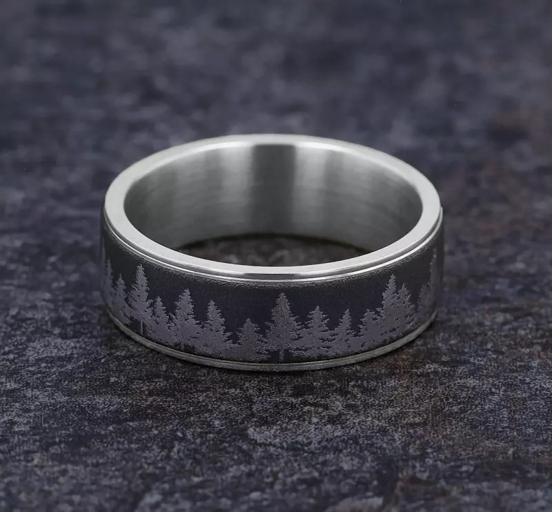 White Gold 14k & Tantalum Timberline Engraved Comfort-Fit Band (7.5mm)