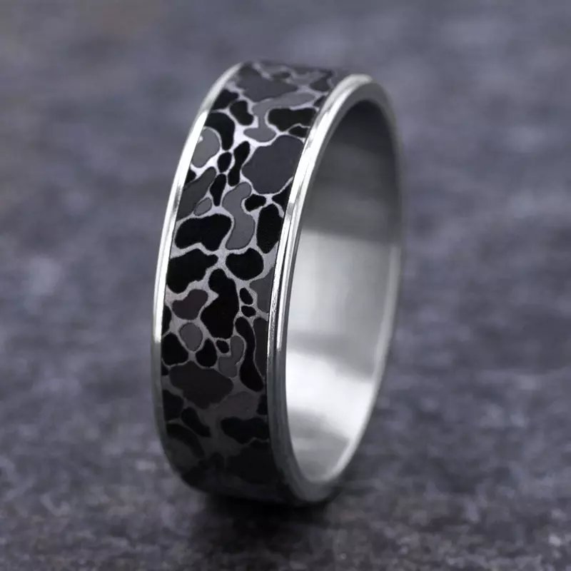 White Gold 14k & Tantalum Stealth Camo Two-Tone Comfort-Fit (7.5mm)