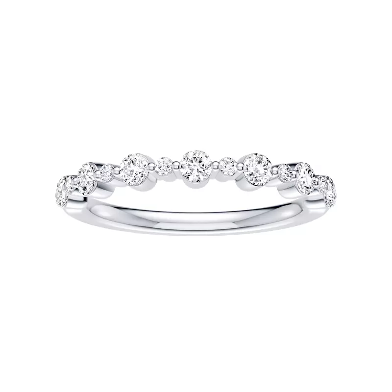 Classic Alternating-Sized Diamond Band (0.50 ct. tw.)