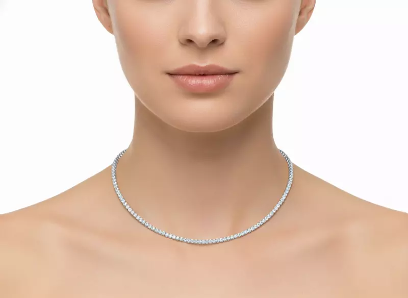 14K White Gold Classic Diamond Tennis Necklace (5 ct. tw.)