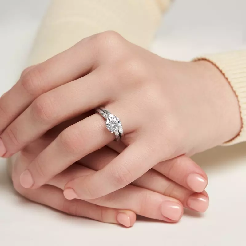 18K White Gold Luisa Classic 3-Stone Engagement Ring