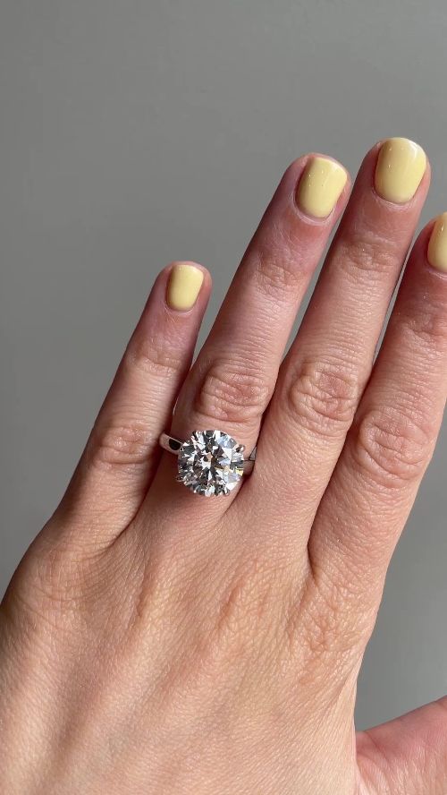 5.70ct K SI2 Rare Carat Ideal Cut Round Diamond