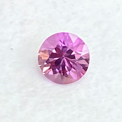 0.91 Carat Pink Round Sapphire
