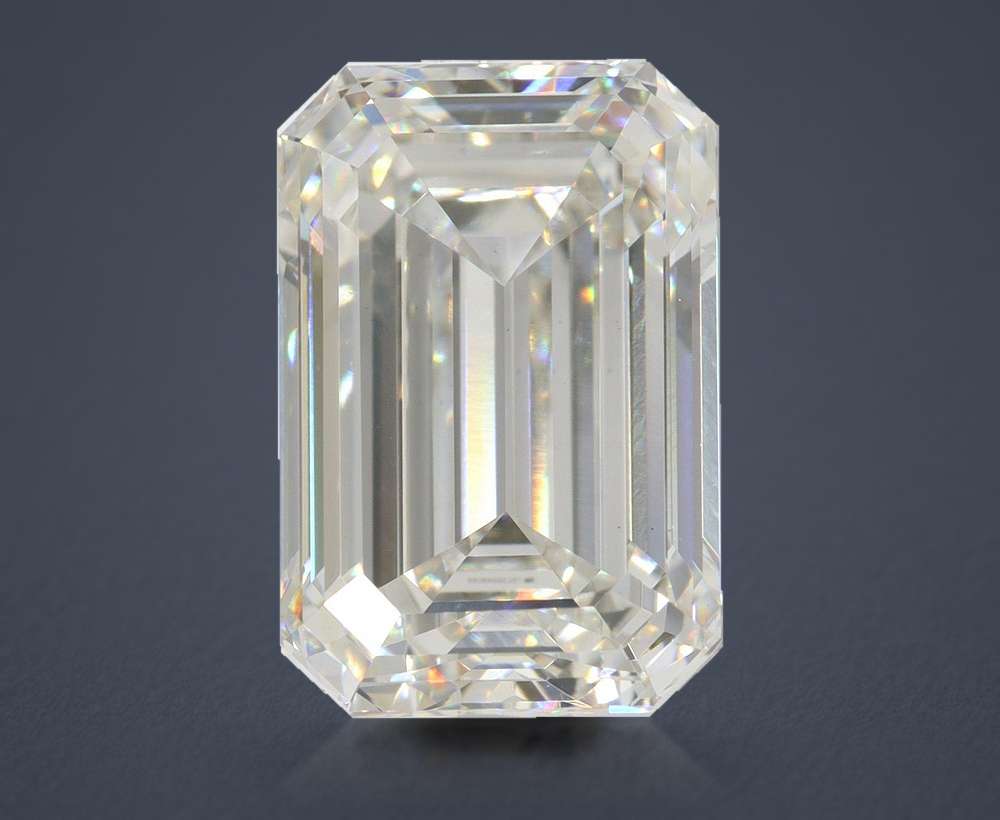 5.74ct G VS1 Rare Carat Ideal Cut Emerald Lab Grown Diamond
