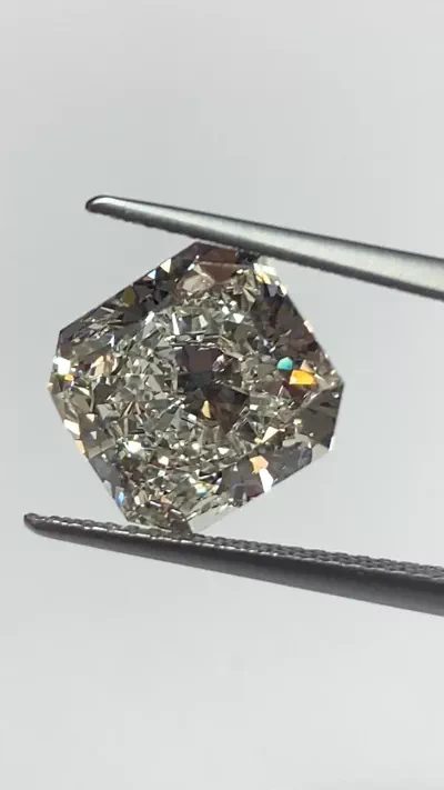 5.12ct J VS2 Excellent Cut Radiant Diamond