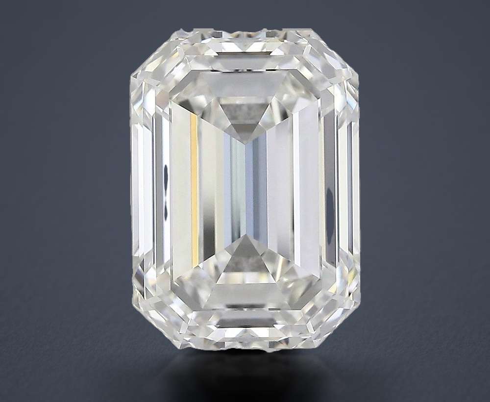 7.06ct I VVS2 Rare Carat Ideal Cut Emerald Diamond