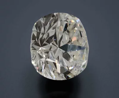 5.61ct I SI2 Rare Carat Ideal Cut Round Diamond