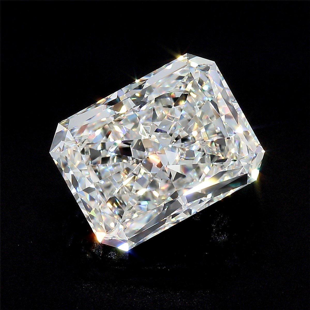 6.04ct H VS2 Rare Carat Ideal Cut Radiant Diamond