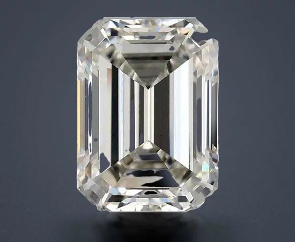 3.04 Carat · G · VS2 Rare Carat Ideal Cut