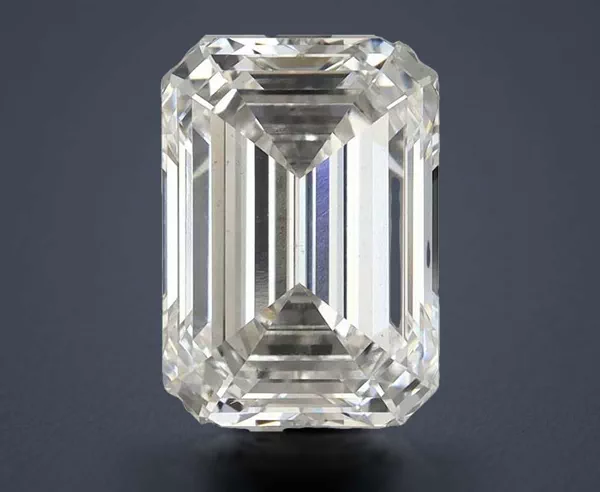 4.62 Carat · F · VS2 Rare Carat Ideal Cut