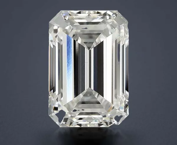 4.06 Carat · G · VS1 Rare Carat Ideal Cut
