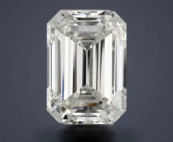 4 Carat · G · VS1 Rare Carat Ideal Cut