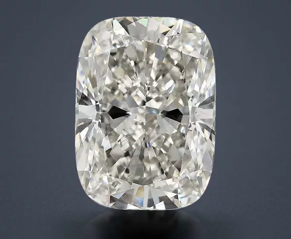 5.01 Carat · H · VS1 Rare Carat Ideal Cut