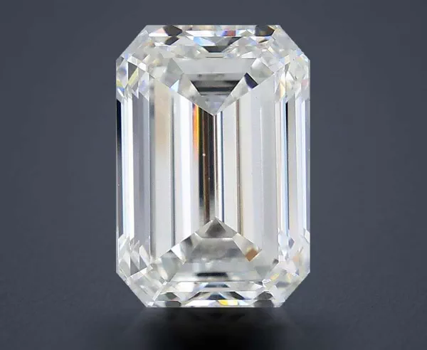 4.01 Carat · G · VVS2 Rare Carat Ideal Cut