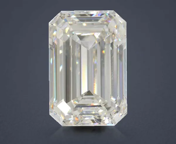 5.74 Carat · G · VS1 Rare Carat Ideal Cut