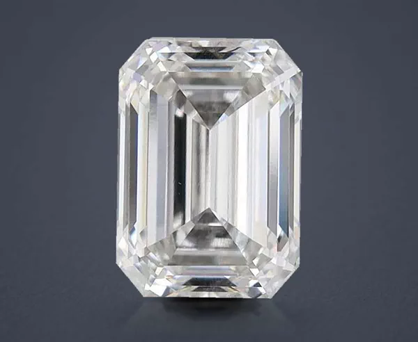 2.21 Carat · G · VS1 Rare Carat Ideal Cut