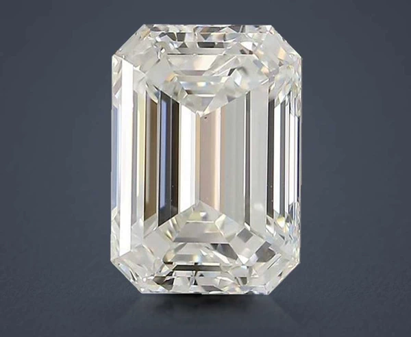 3.8 Carat · H · VS1 Rare Carat Ideal Cut