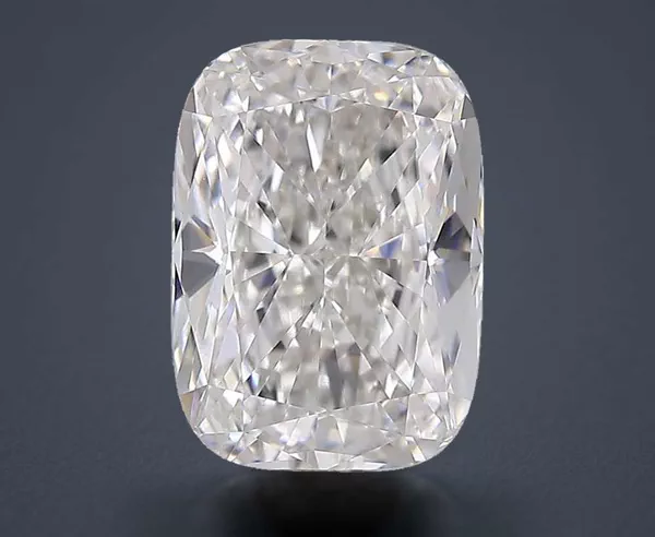 2.81 Carat · F · VS1 Rare Carat Ideal Cut