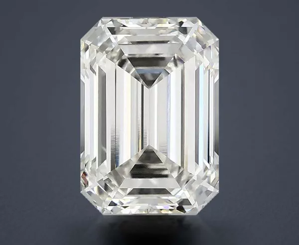 3.17 Carat · G · VVS2 Rare Carat Ideal Cut